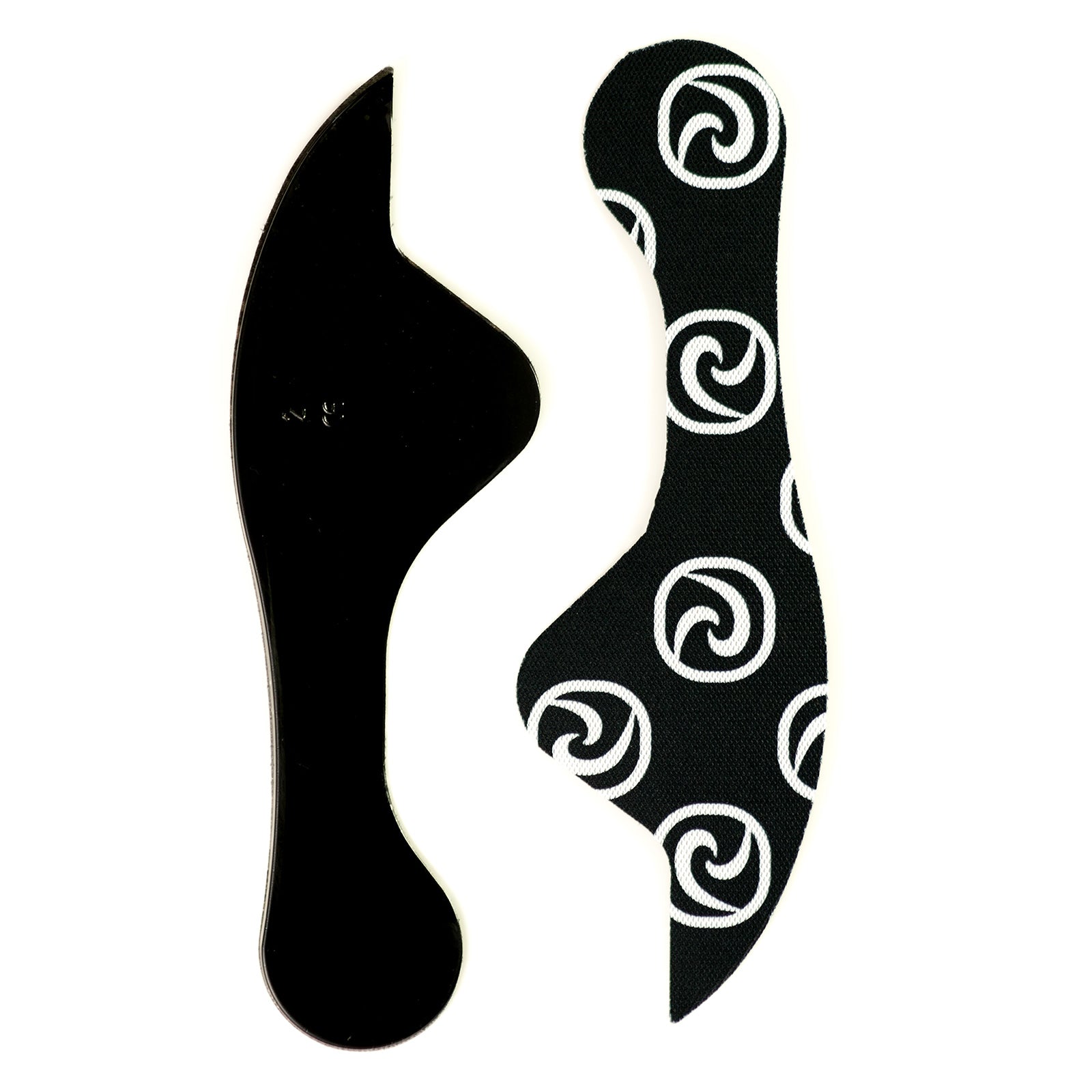 A black insole with white Rehband logos at the back made of Technogel®